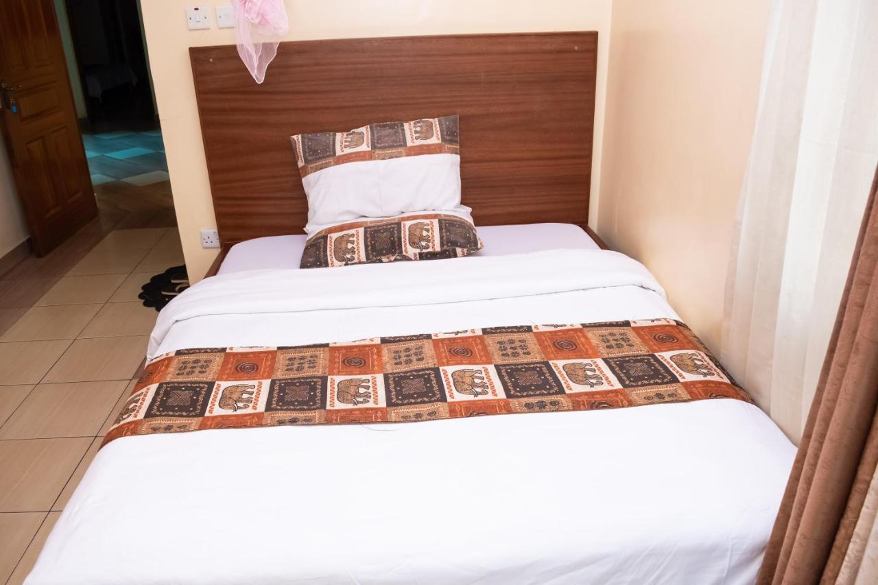 Ngara Riverside Lodge Найроби Экстерьер фото