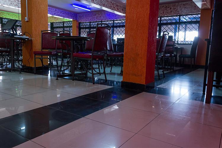 Ngara Riverside Lodge Найроби Экстерьер фото